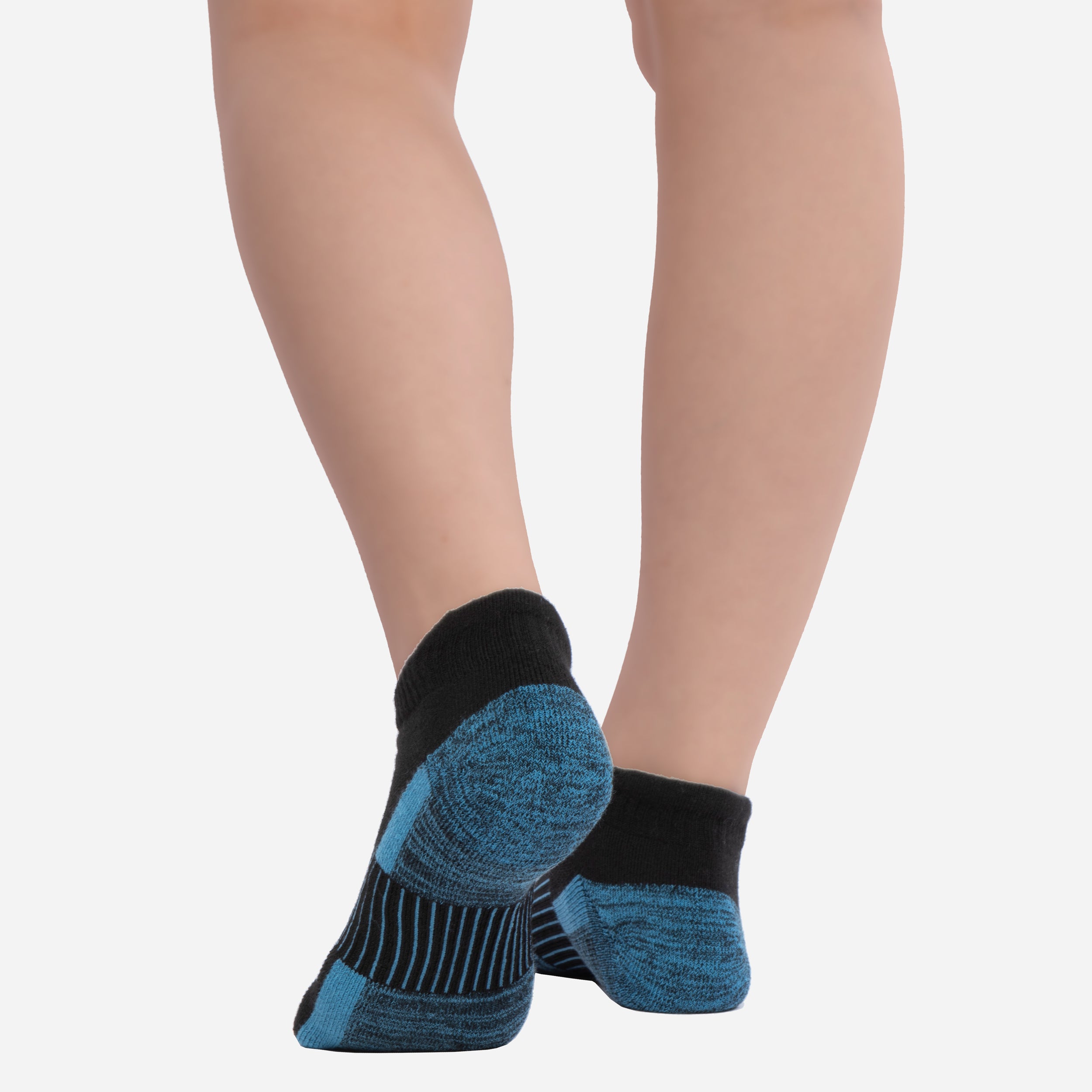 Ankle Length Sport Socks with Arch Compression - Copper Fit